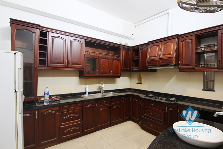 Unfurnished 4 bedrooms house with garage for rent in Xuan Dieu st, Tay Ho area.